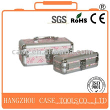 Aluminum cosmetic case